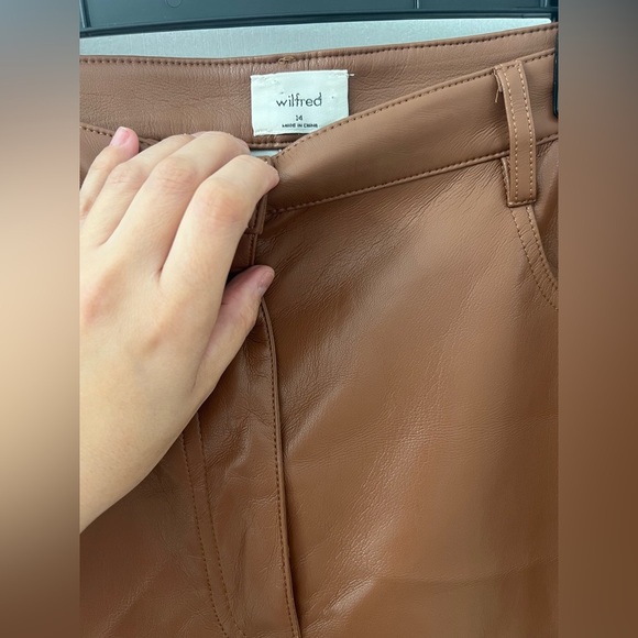 Aritzia Wilfred The Melina™ Cropped Pant Color  Epicurean Brown (Size 14) - Picture 12 of 13